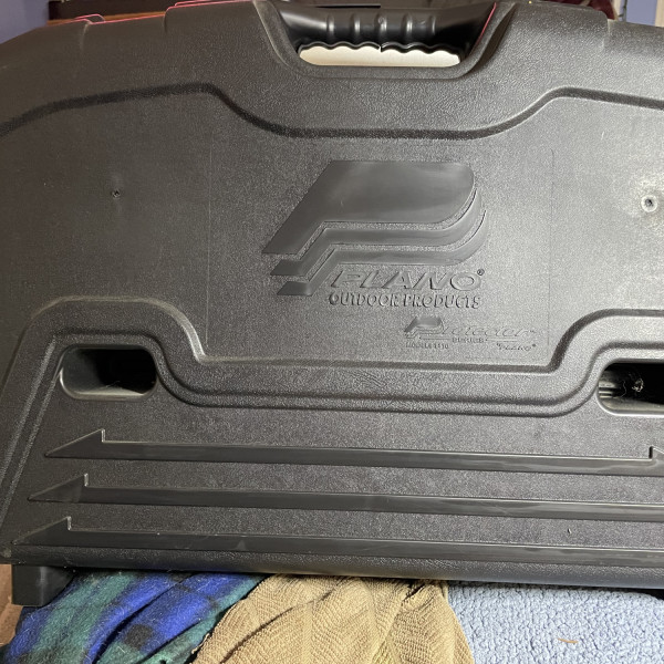 Bow carrying case