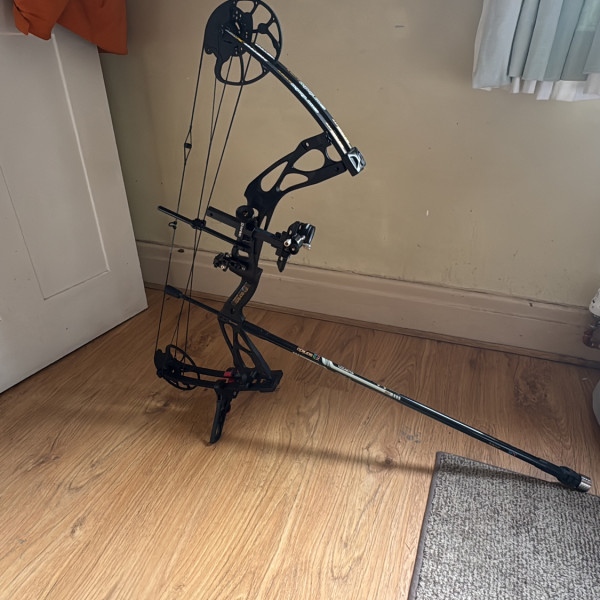 33DEC85C-F8A4-4499-8272-02058CC98004