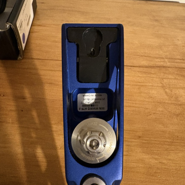 BA3C2803-4969-4EE3-9EDE-7D38C1E3915F_1_105_c