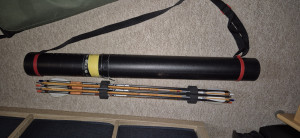 xbuster 700 carbon and Bentwood 6.s 700 skylon archery arrows and carrier